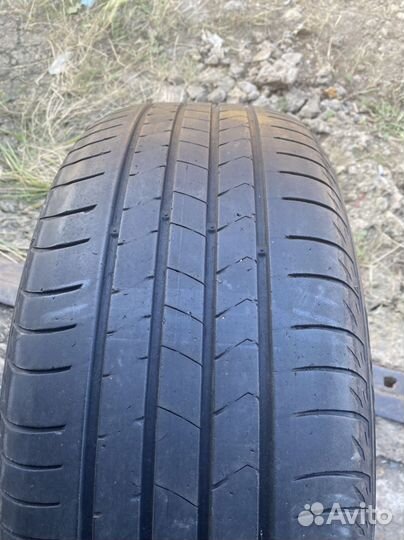 Kumho Ecsta HS51 215/55 R17