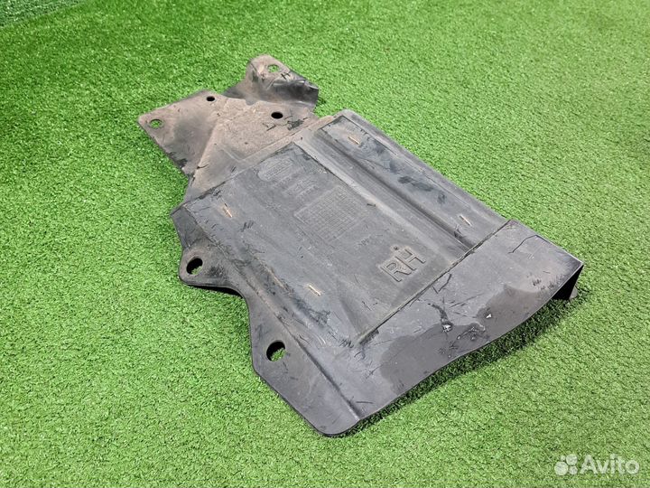 Пыльник двигателя правый Ниссан Кашкай J10