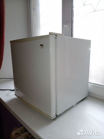 Мини барный холодильник