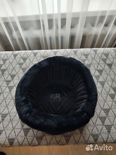 Зимняя полицейская шапка