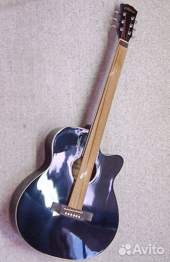 Акустическая гитара