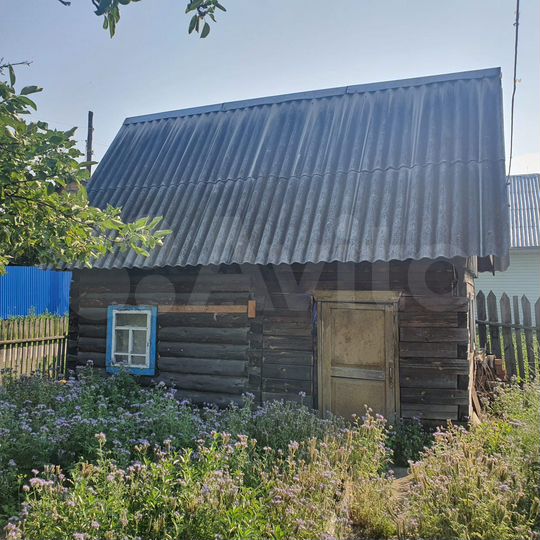 Дом 33 м² на участке 8 сот.