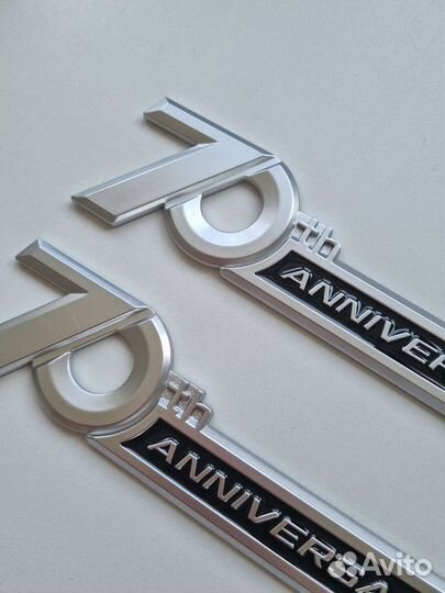 Шильдик эмблема Toyota Land Cruiser 70 Anniversary