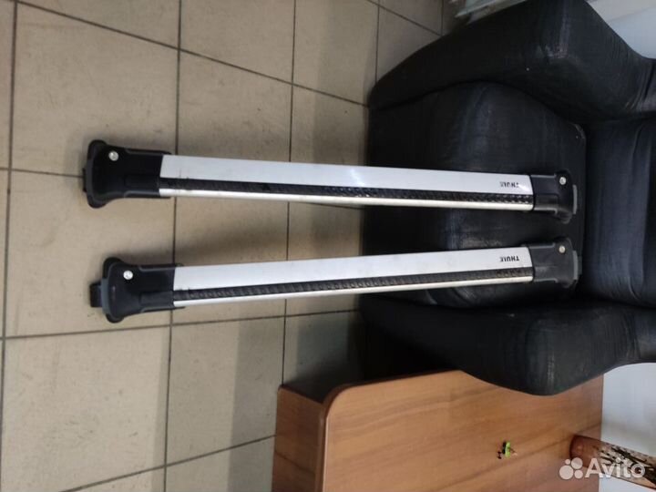 Thule дуги на рейлинги c просветом