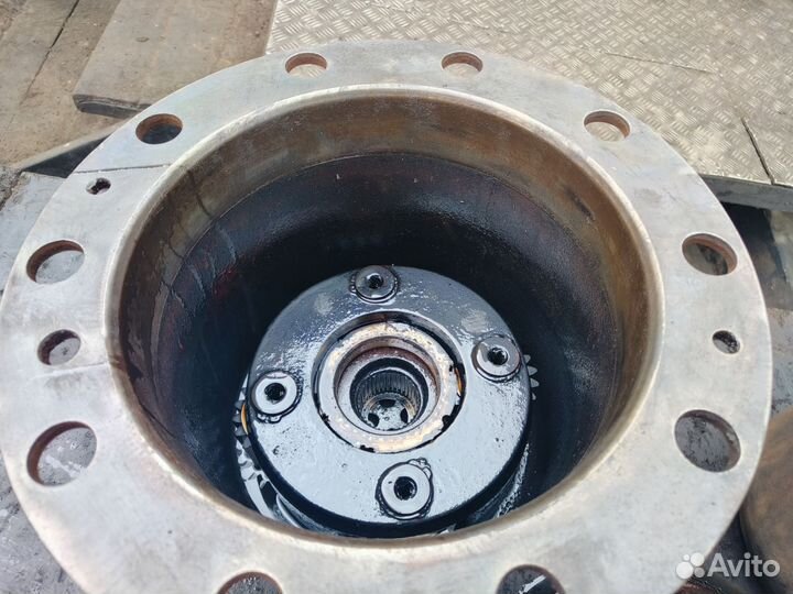 Редуктор бортовой Volvo FH12