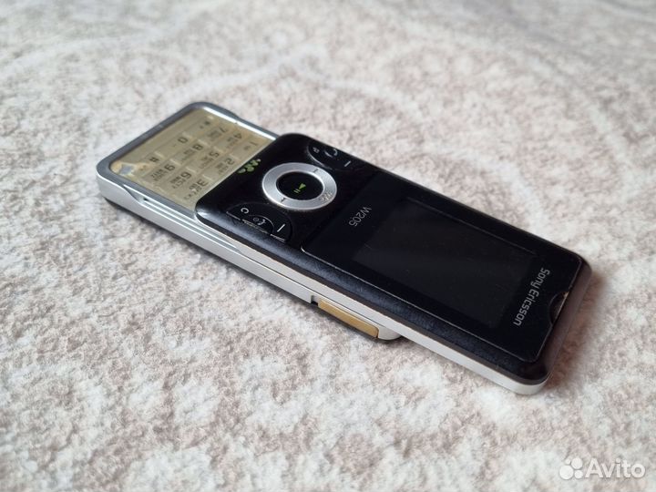 Sony Ericsson W205