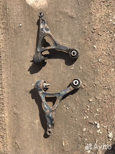 Volvo XC90 передний рычаг правый левый