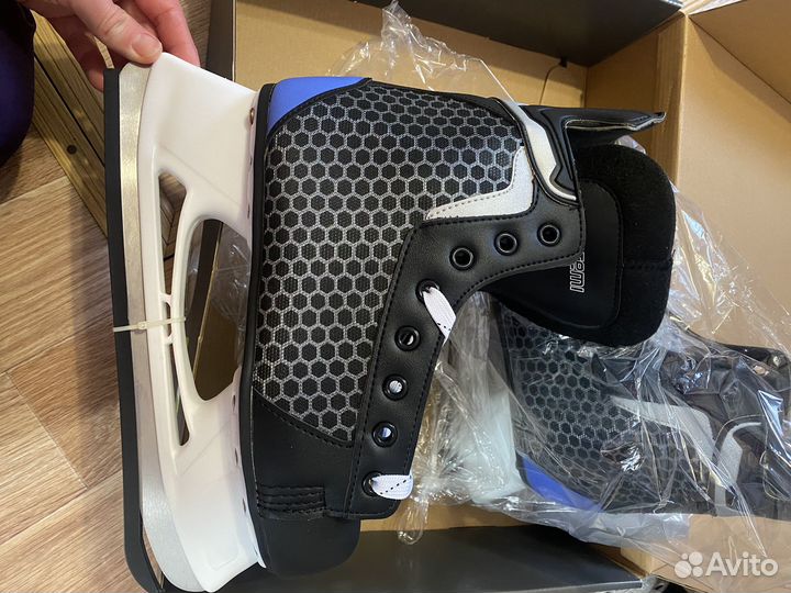 Коньки хоккейные