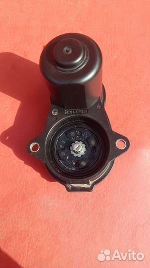 Моторчик ручника Land Rover Range Rover Evogue