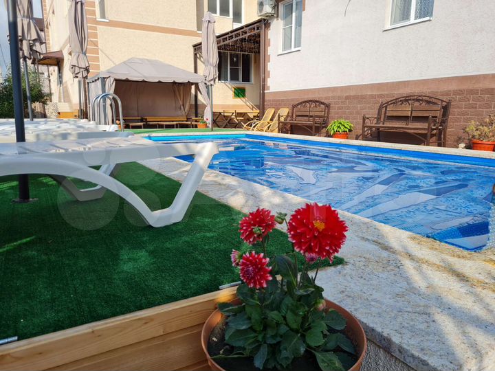 Комната 27 м², 1/3 эт.