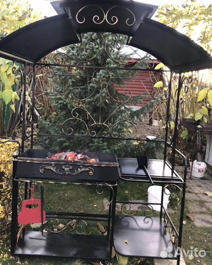 Мангал с крышей