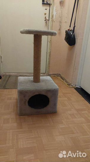 Домик для кошки с когтеточкой бу