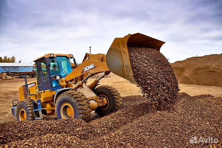 Купить песок с доставкой / карьер
