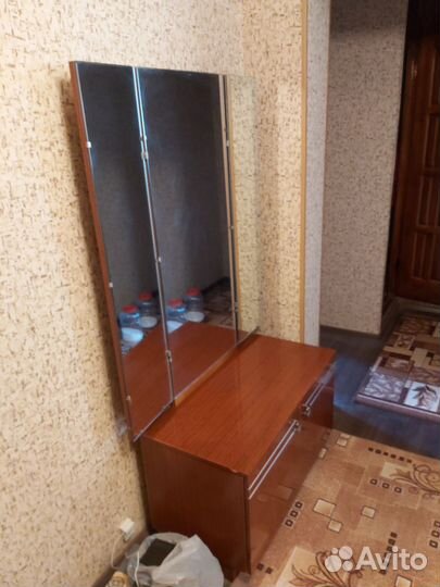 Трильяж с зеркалом
