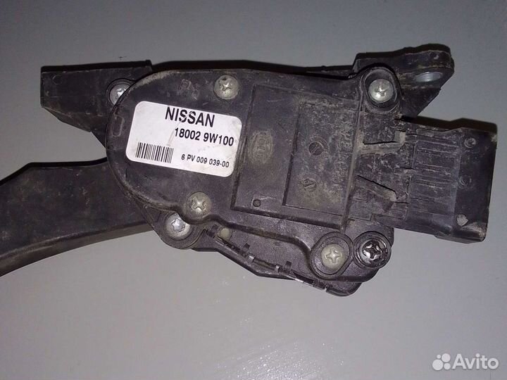 Педаль газа Nissan Teana J31