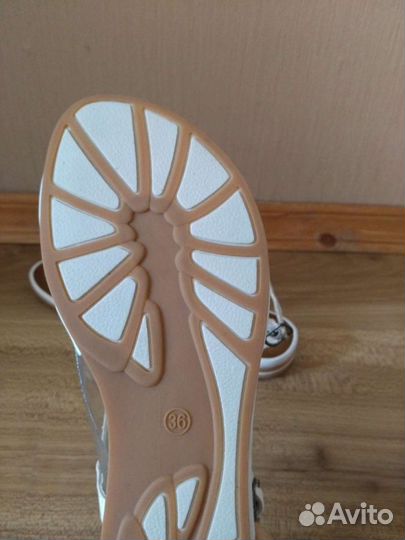 Босоножки Zenden(новые)