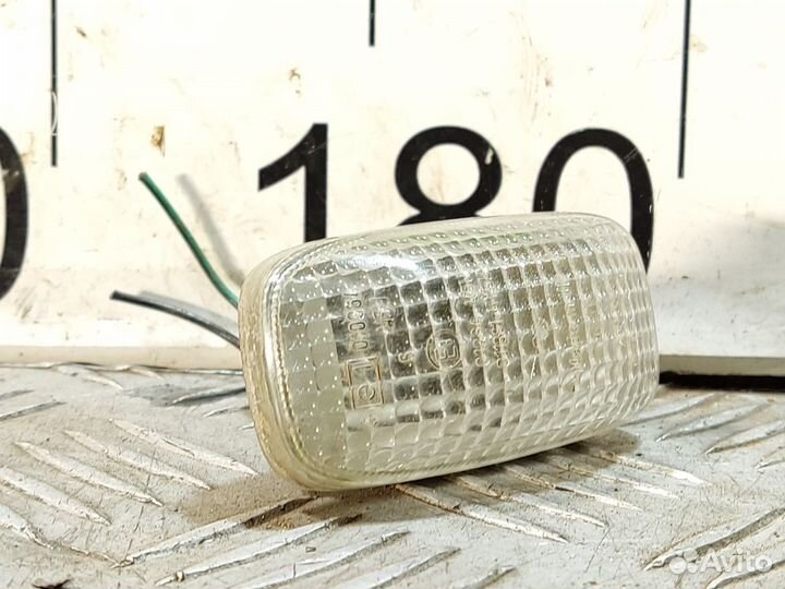 Повторитель в крыло левый Nissan Primera 1996 2002