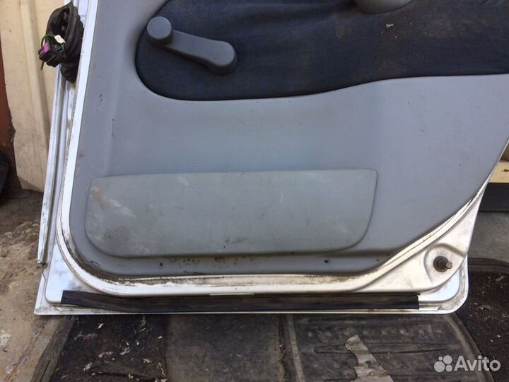 Дверь задняя правая Skoda Octavia Tour седан