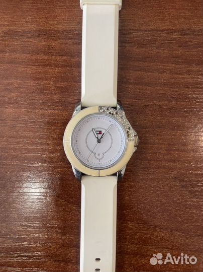 Часы Tommy Hilfiger