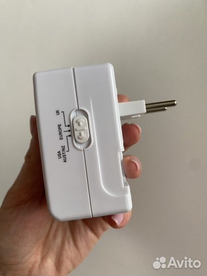 Универсальный туристический адаптер для розеток