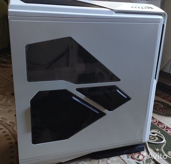 Nzxt Phantom 820 белый