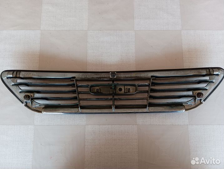 Решетка радиатора Toyota Carina ED