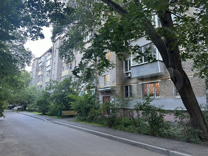 3-к. квартира, 52 м², 2/5 эт.