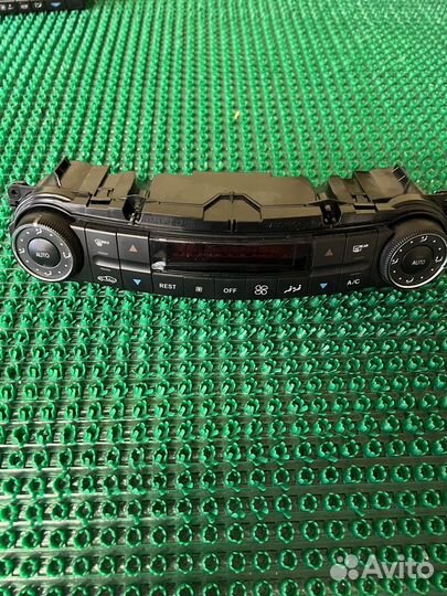 Блок климат котроля на mercedes w203 w211 w221