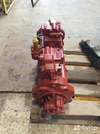 Насос гидравлический K3V180DT