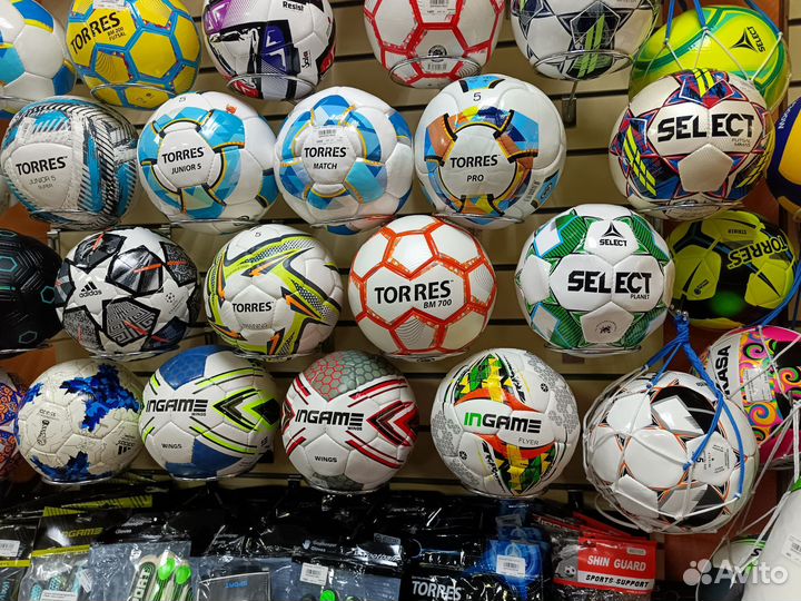 Футбольные мячи