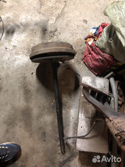 Полуось,барабан волга