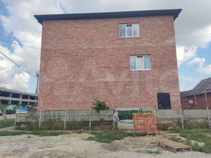 Дом 541 м² на участке 4 сот.