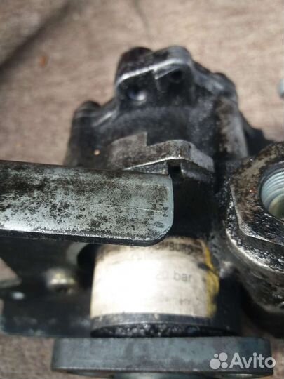 Насос гидроуслителя на BMW e39 оригинал