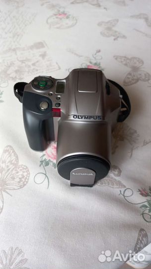 Зеркальный фотоаппарат olympus IS-200