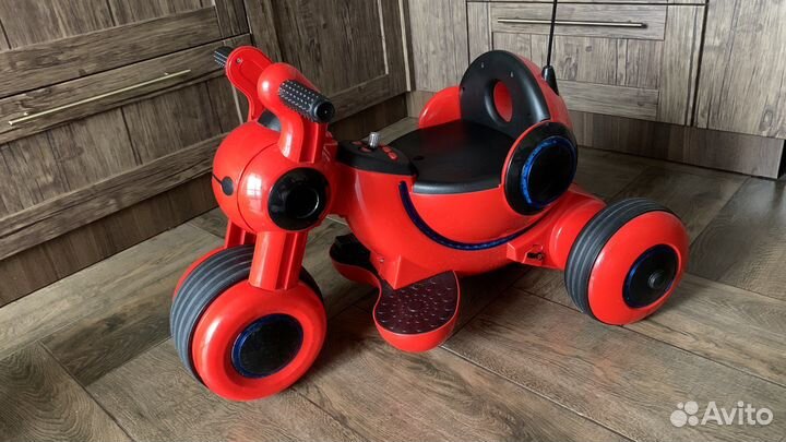 Детский электромотоцикл трехколёсный
