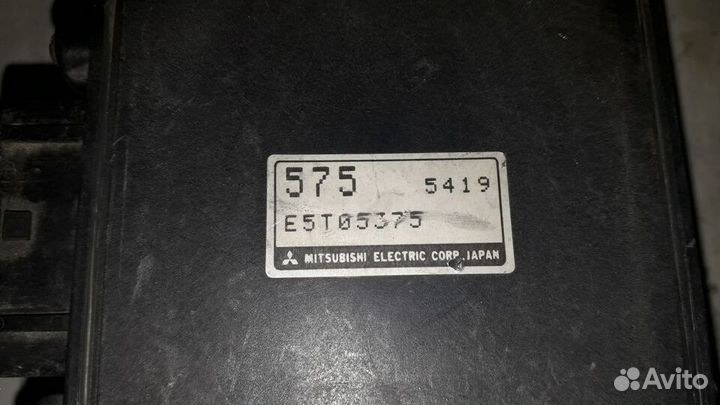 Датчик расхода воздуха Mitsubishi 575 E5T05375