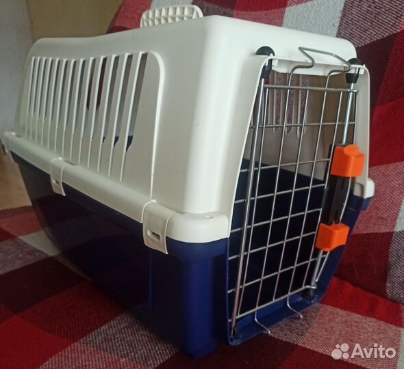 Переноска для кошек пластиковая