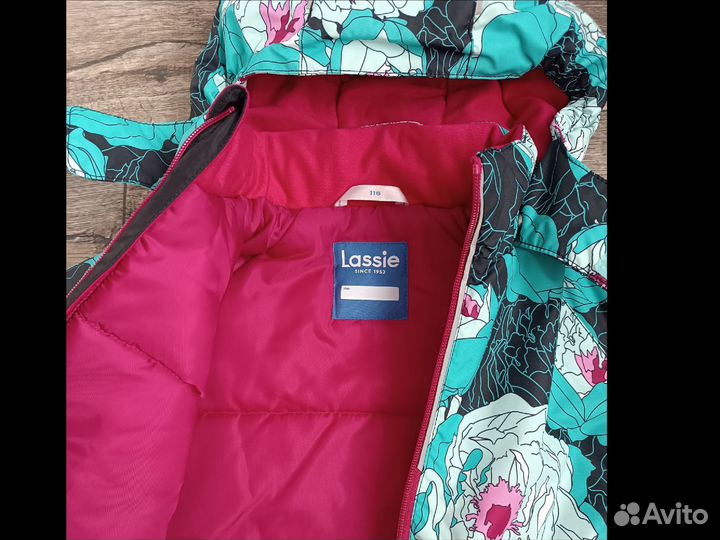 Костюм lassie 116, 110 и 104 новый