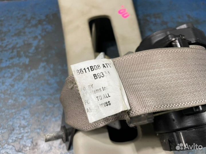 Ремень передний правый Ford Explorer 4 U251