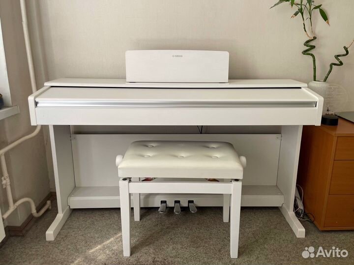 Цифровое пианино Yamaha YDP 144 + банкетка