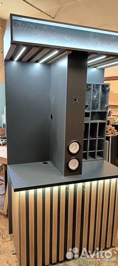 Стойка для кофейни самообслуживания от Акима