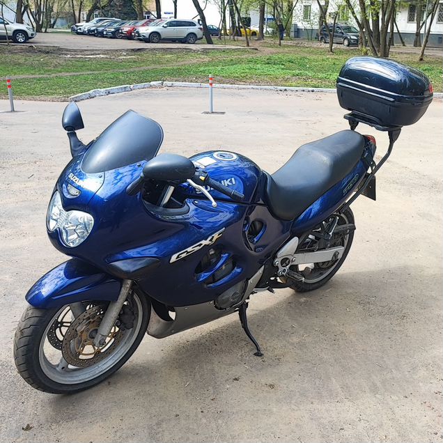 Suzuki GSX 750F Katana, 1999, 84 400 км