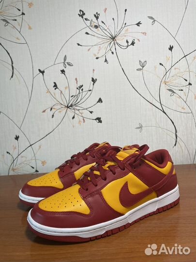 Nike dunk low midas gold