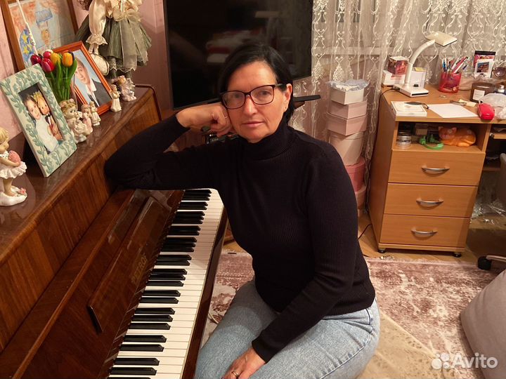 Преподаватель фортепиано и сольфеджио