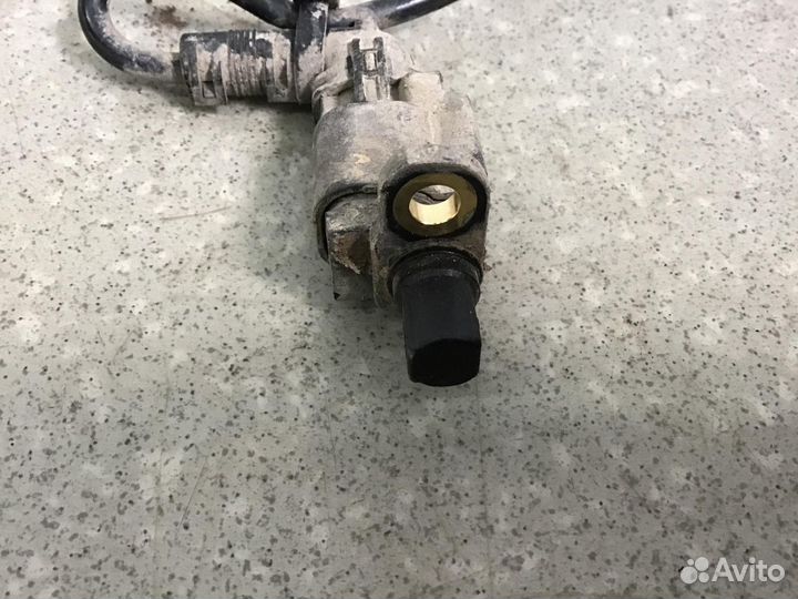 Датчик ABS задний левый Ford Focus II 2008-2011