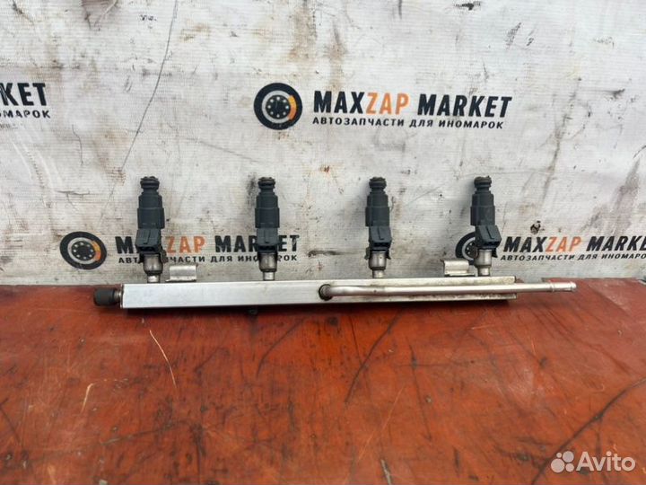 Топливная рампа с форсунками Chery Tiggo (T11) 2.0