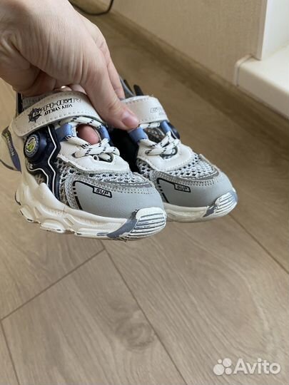 Кроссовки детски летние 17см(28 размер)