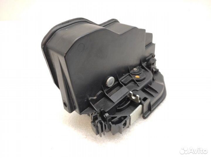 Замок двери задний левый Bmw X5 E70 N52B30 2008