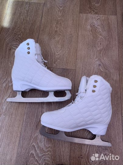 Коньки женские 38 размер