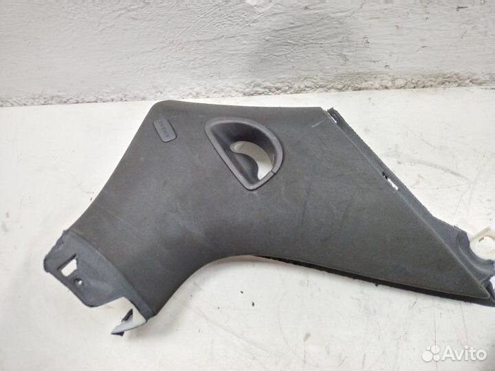 Обшивка салона левая Audi Q7 3.0 TDI 2012